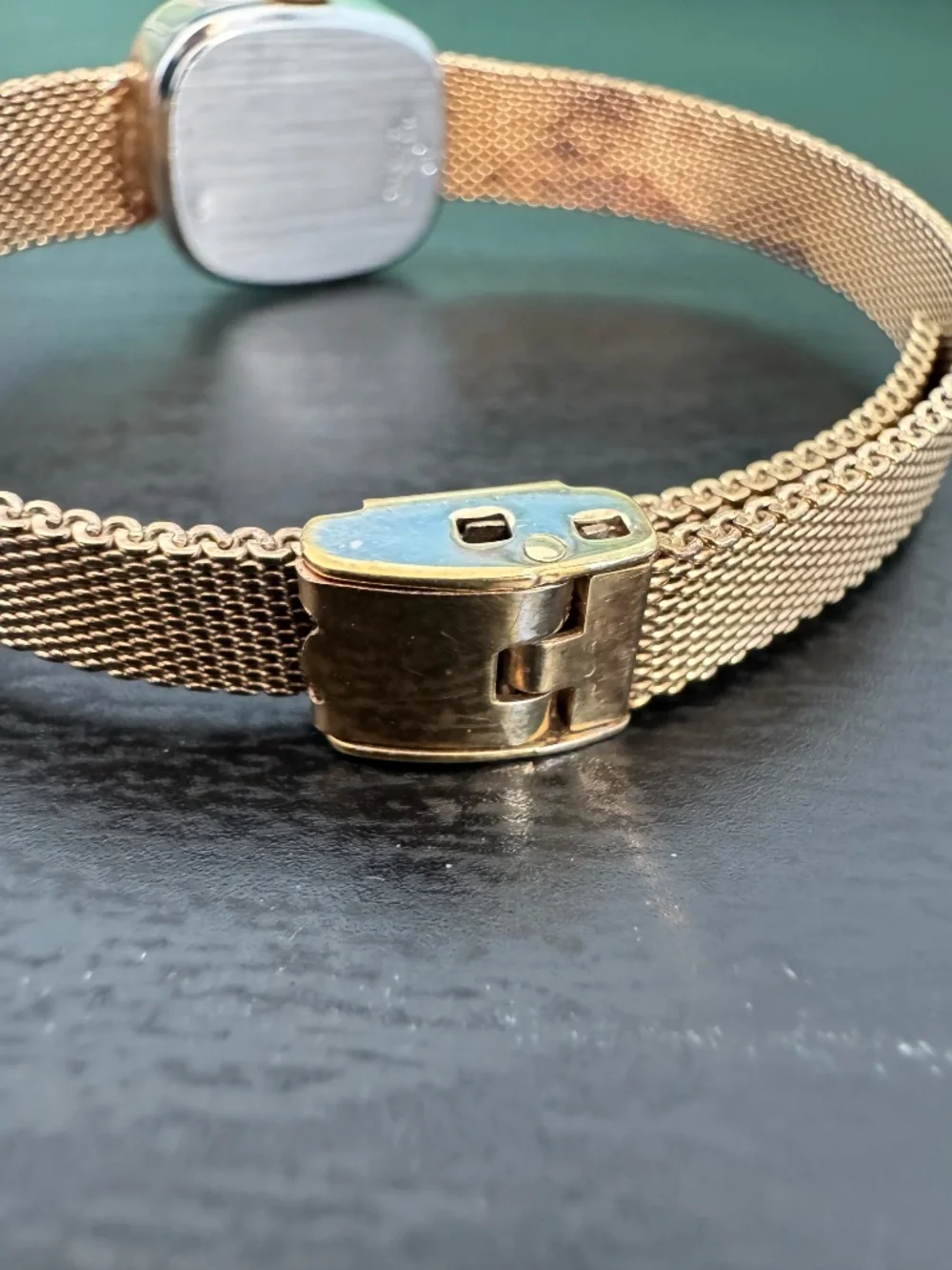 Vintage Waltham 17 Jewels Women's Gold Watch with 8 Jewels